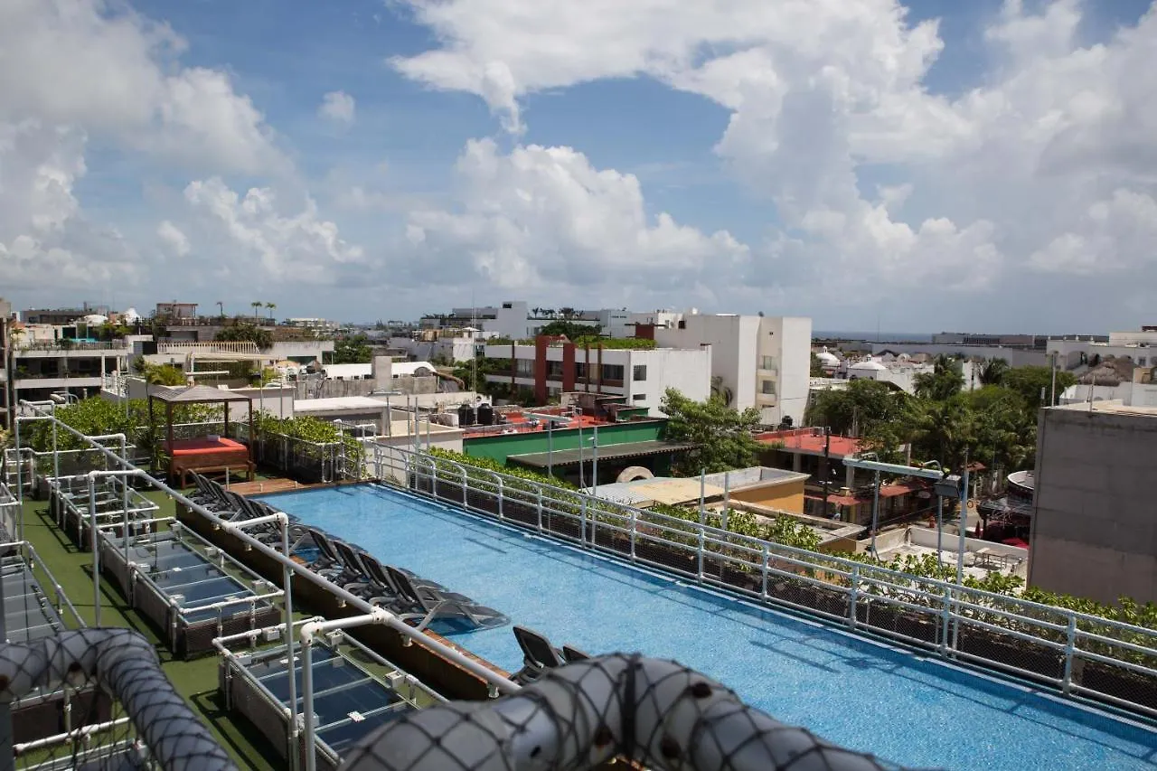 Reina Roja Hostal Ostello Playa del Carmen Messico